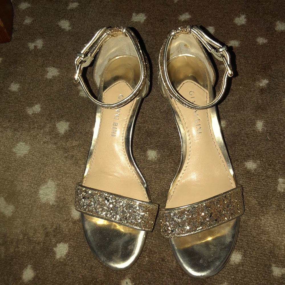 Gianni BINI gold kitten heels